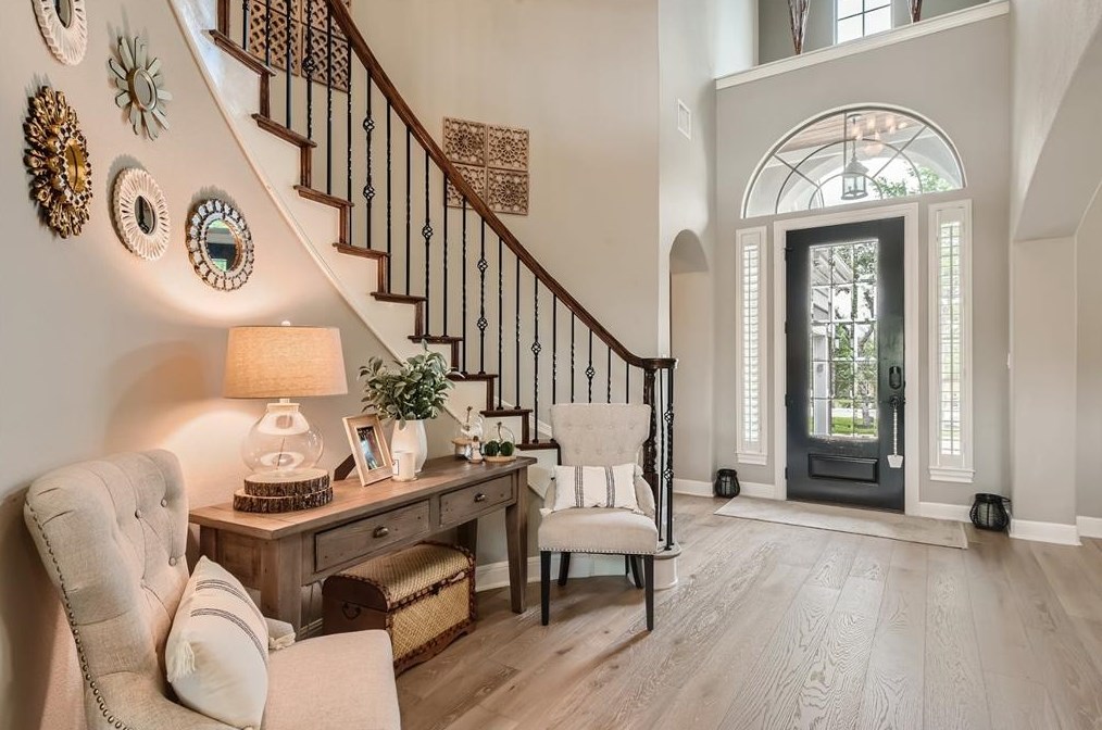 517 Summer Alcove Way, Austin TX  78732-1258 exterior