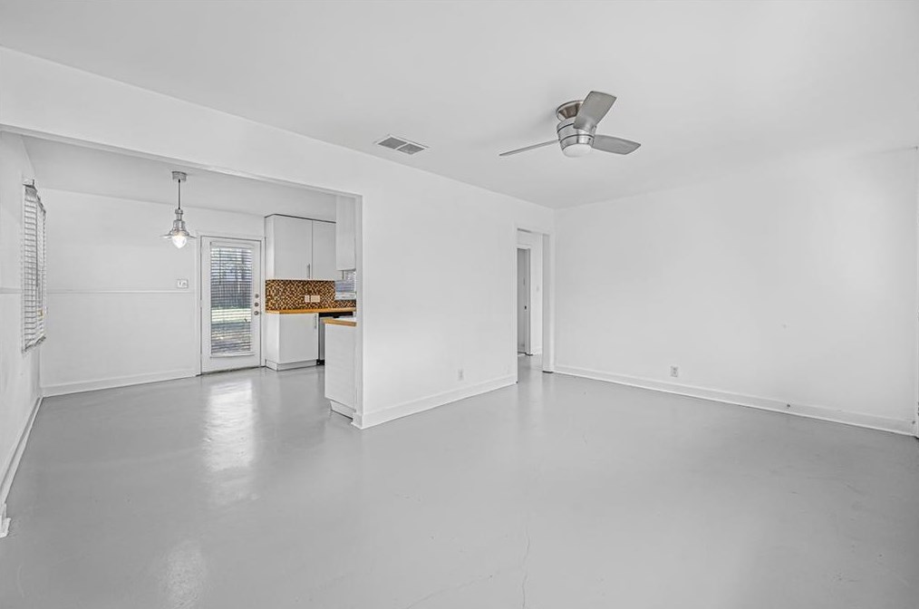 3705 Tower View Ct, Austin TX  78723-5738 exterior