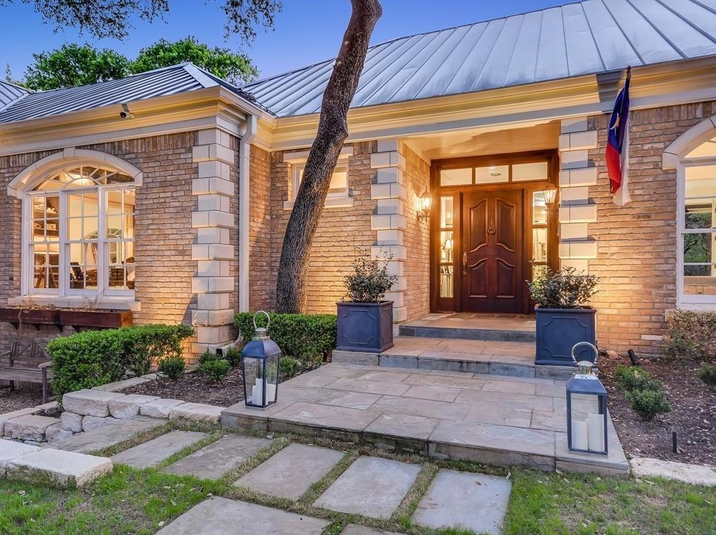 2956 Westlake Dr, Austin TX  78746-1948 exterior