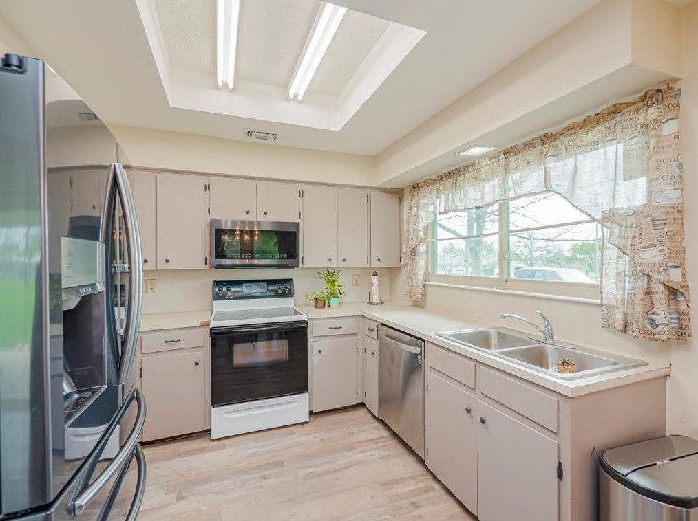 15308 Spg Hl Ln, Pflugerville TX 78660-3339 exterior