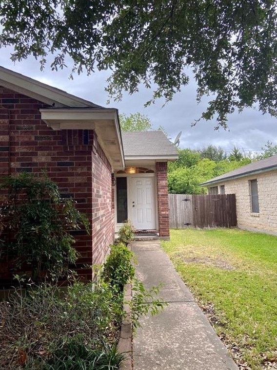 1432 Thibodeaux Dr, Round Rock TX  78664-7224 exterior