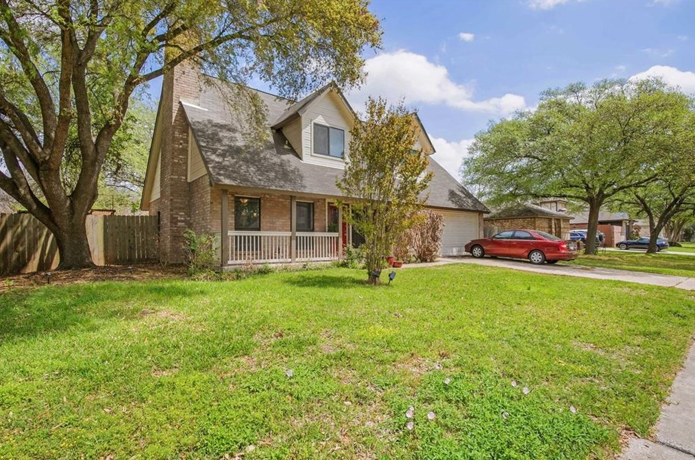 208 Oak Ridge Dr, Pflugerville, TX 78660-2818