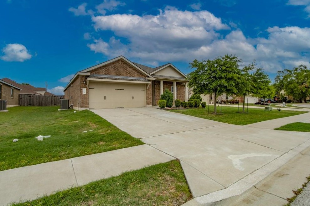 809 Tabernash Dr, Leander, TX 78641