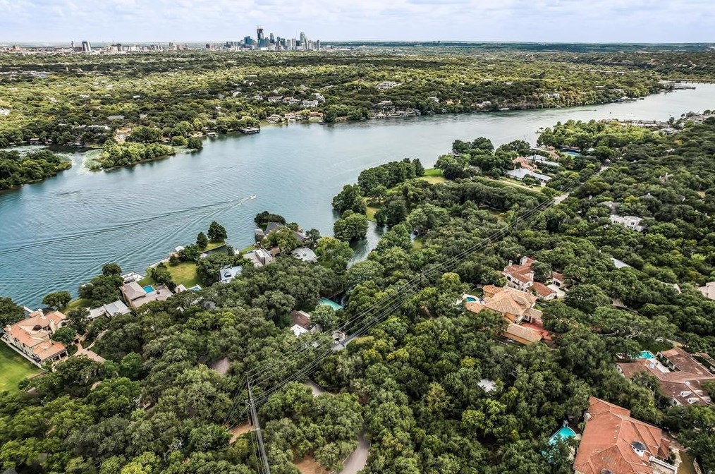 2938 Westlake Cv, Austin, TX 78746-1961