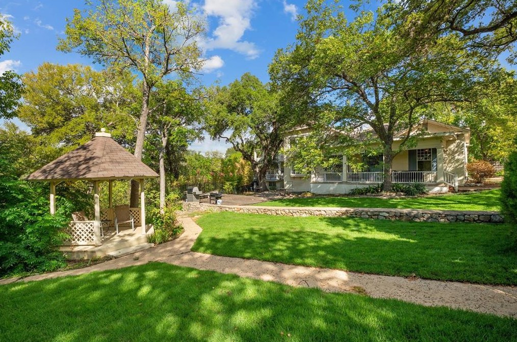 1900 David St, Austin, TX 78705-5312