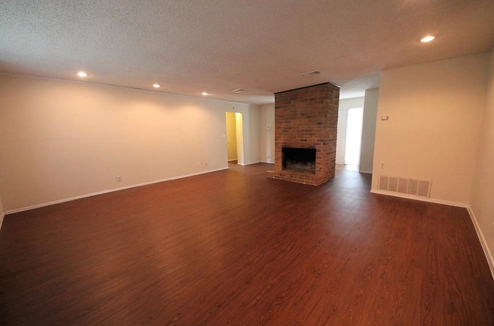11914 Swallow Dr, Austin TX  78750-2117 exterior