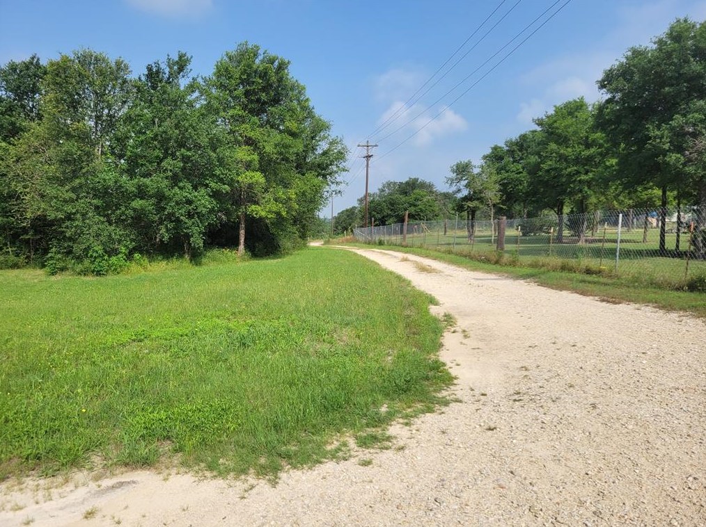115 Willie May Way, Webberville, TX 78621-8904