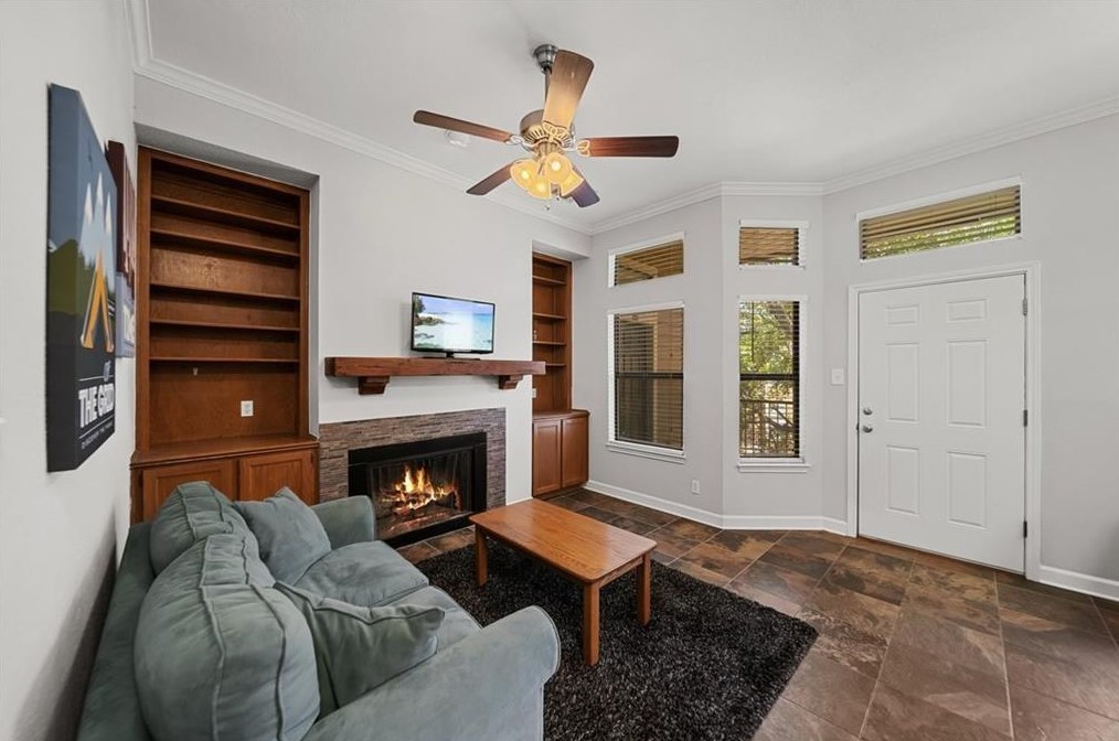 2802 Nueces St Apt 302, Austin, TX 78705
