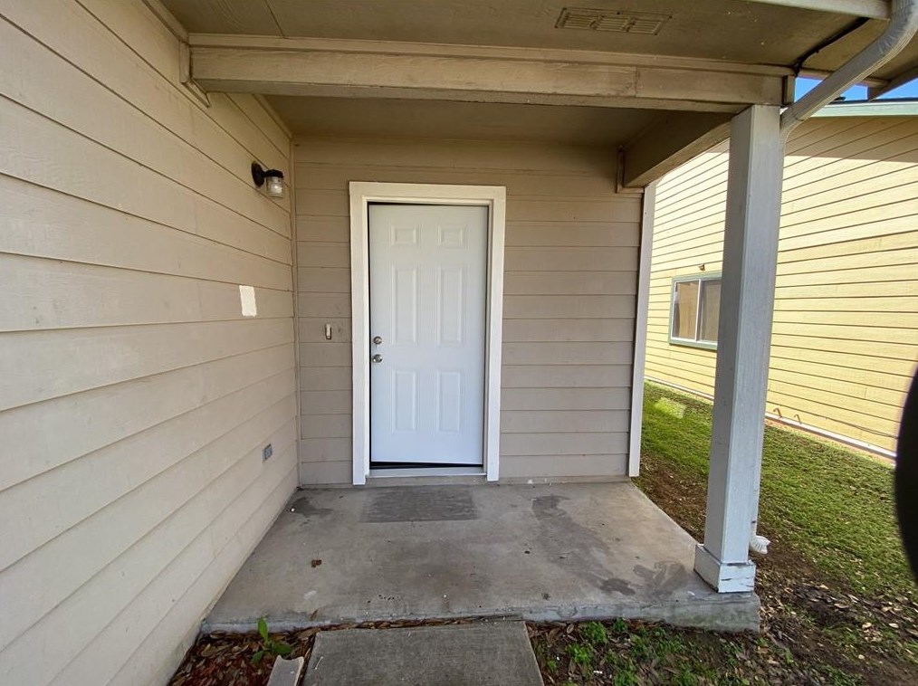 17813 Majestic Elm Ln, Webberville, TX 78621
