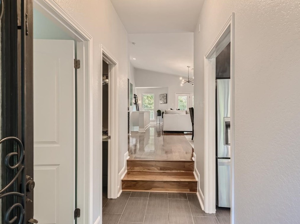 5809 Sandalwood Holw, Austin TX exterior