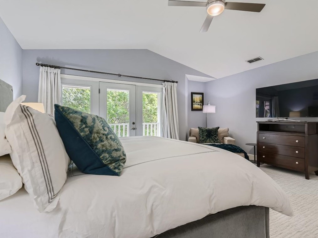 5809 Sandalwood Holw, Austin TX exterior