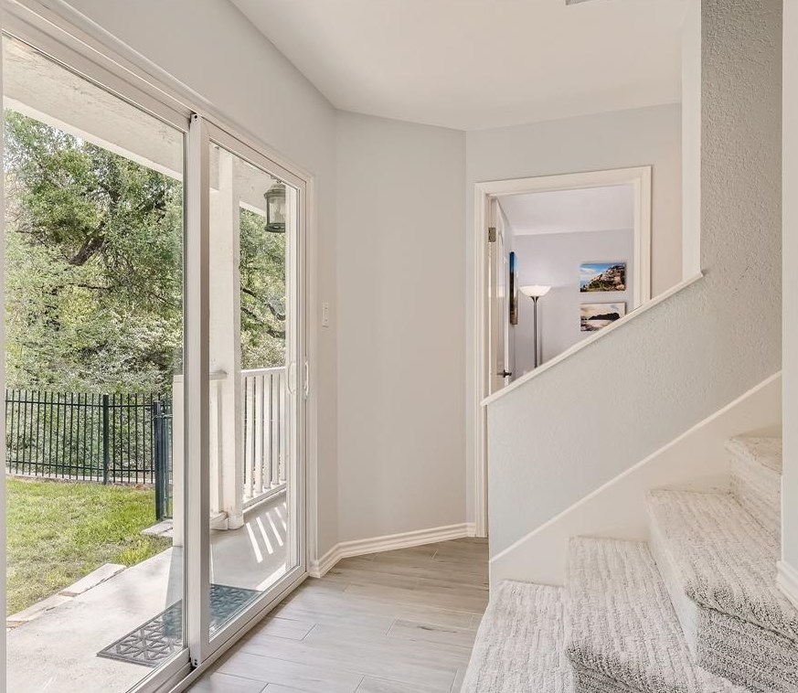 5809 Sandalwood Holw, Austin TX exterior