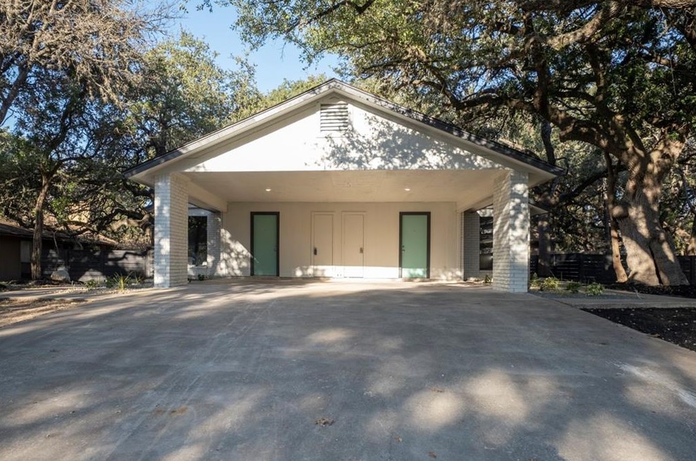 1402 Matthews Ln, Austin, TX 78745-6117