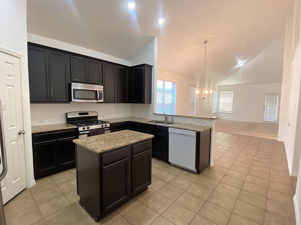 10641 Royal Tara Cv, Austin TX  78717-4450 exterior