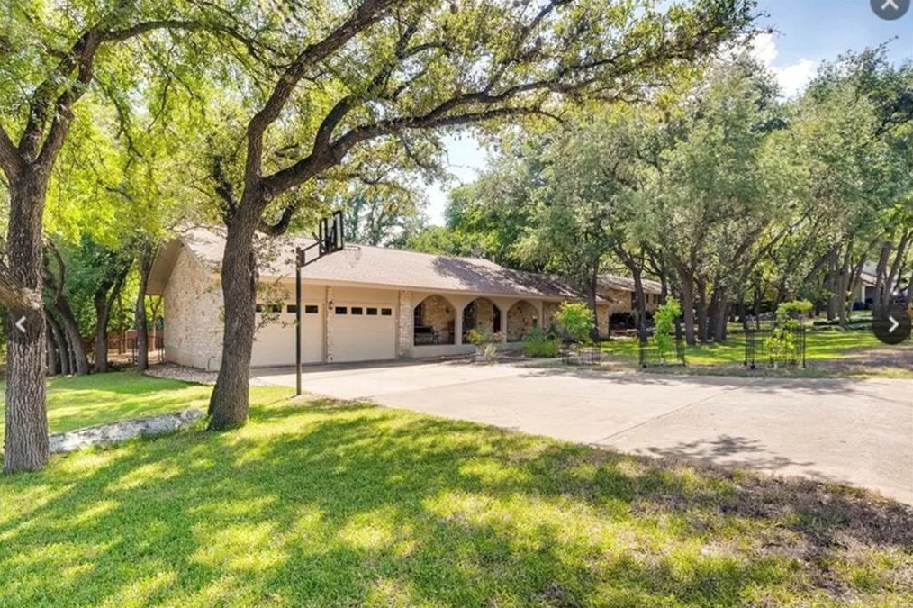 2600 Rollingwood Dr, Austin TX  78746-5646 exterior