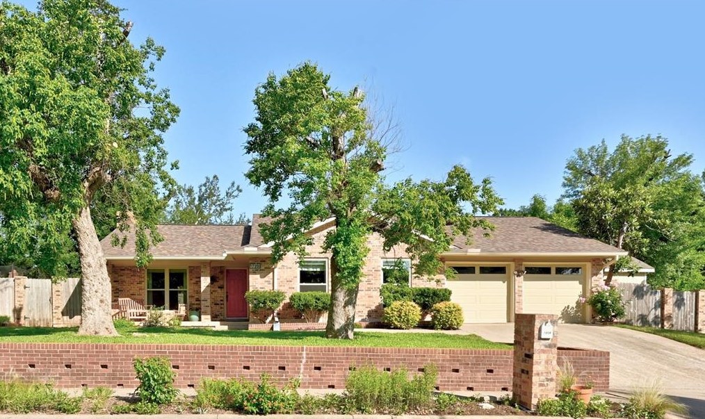 7208 Trce Chain Dr, Austin TX  78749-2141 exterior