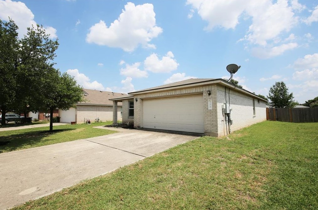 306 Mccarthur Dr, Leander TX  78641-2079 exterior