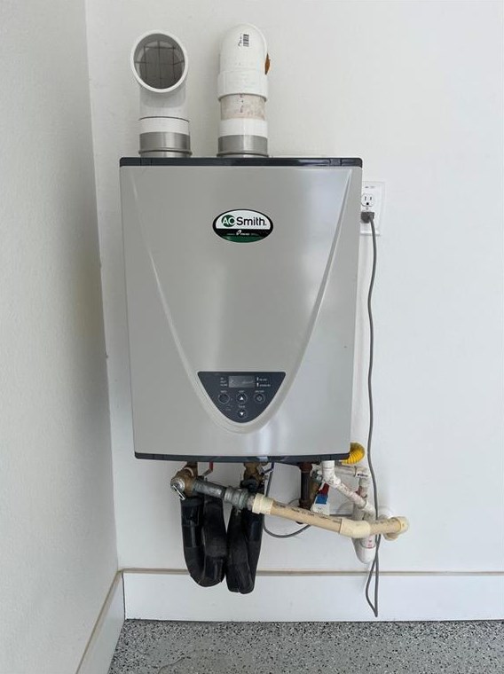 1106 Walton Ln, Austin TX  78721-3023 exterior