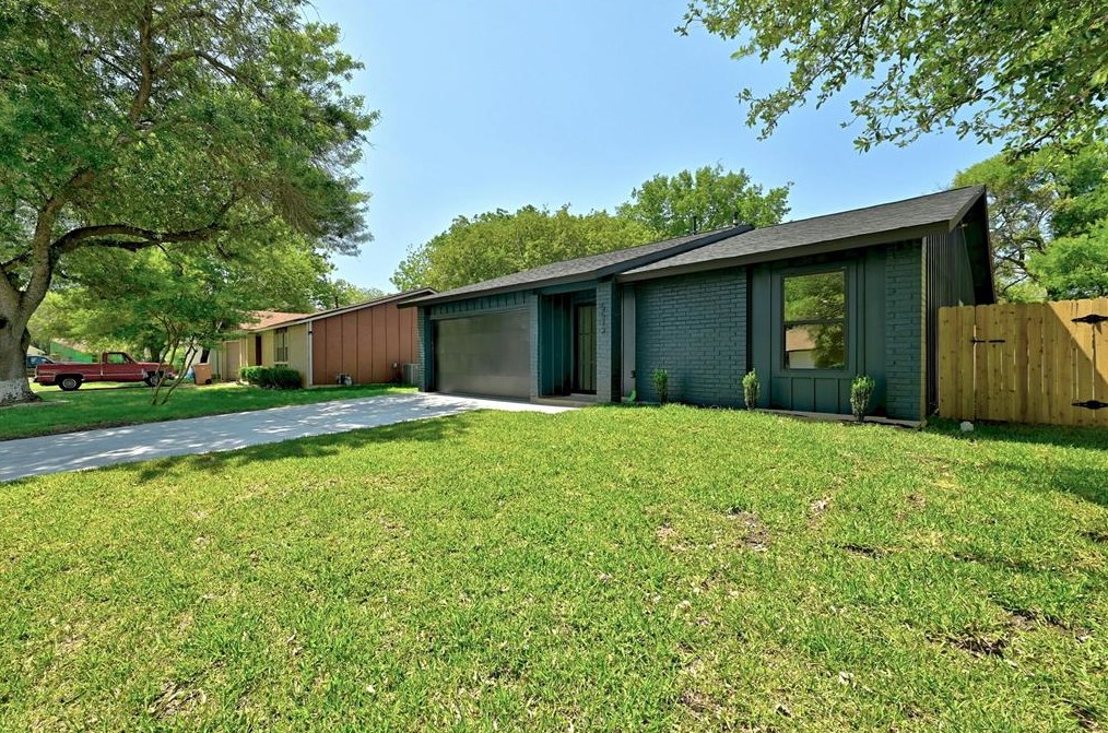 5512 Hibiscus Dr, Austin, TX 78724-3329