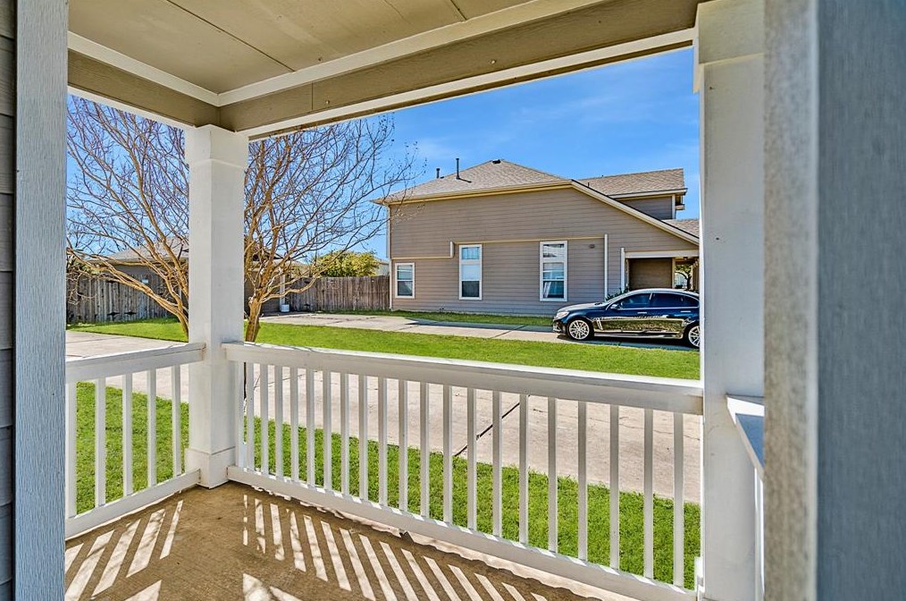 2405 Bluffstone Dr, Round Rock TX  78665-2587 exterior