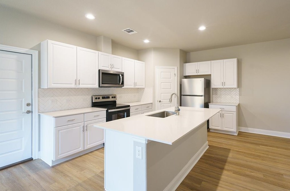 5401 Thunderbird St, Leander, TX 78645