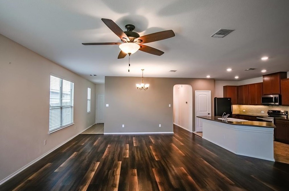 13520 Abraham Lincoln St, Webberville TX  78653-3912 exterior