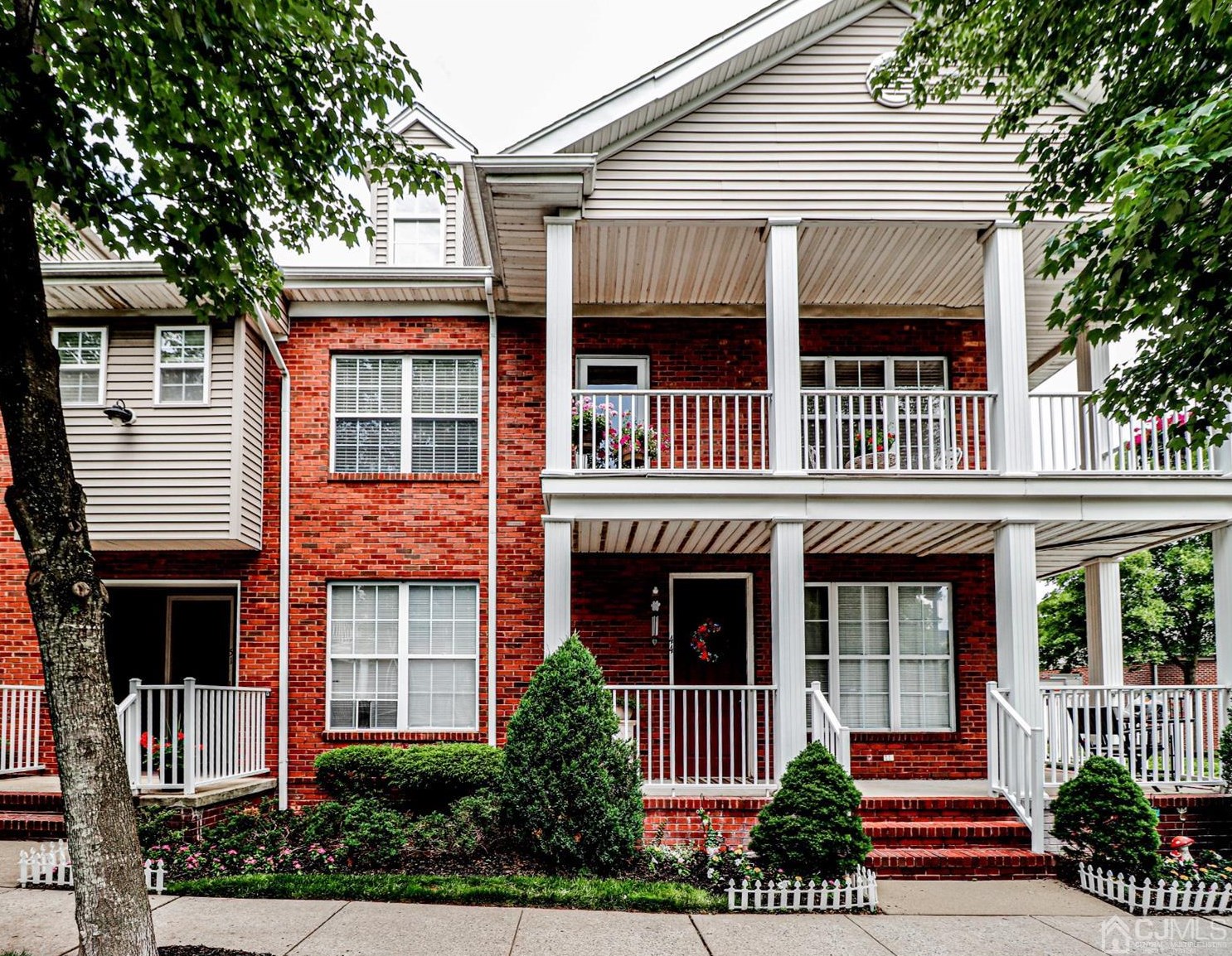52 Central Square, Metuchen, NJ 08840