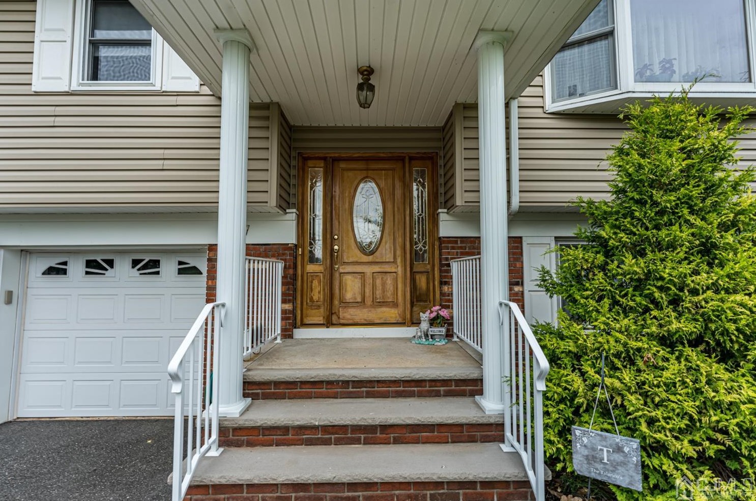 87 Claremont Ave, Colonia, NJ 07067-2919