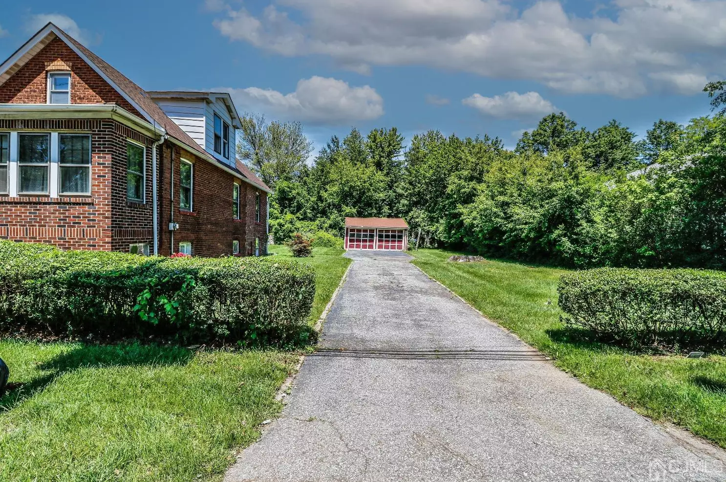 28 Plymouth Pl, Edison, NJ 08837