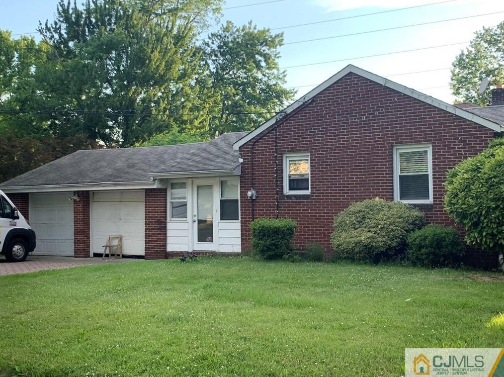 117 Grandview Ave, Edison NJ  08837-2557 exterior