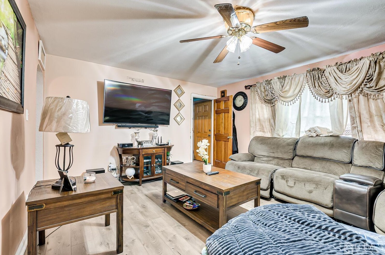 76 11th St, Piscataway, NJ 08854-1506