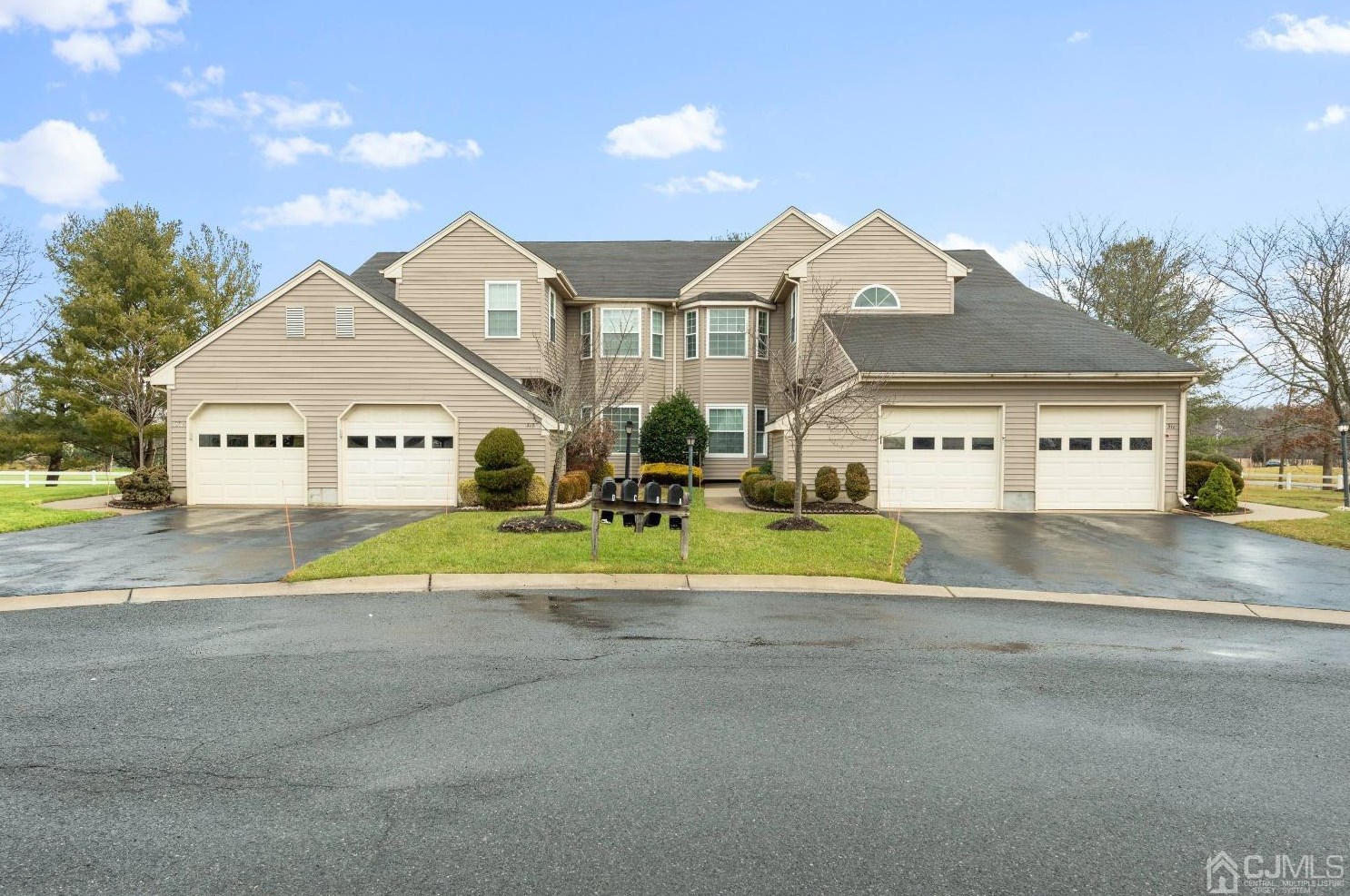 31 Ethan Allen Dr, Monroe Twp, NJ 08831