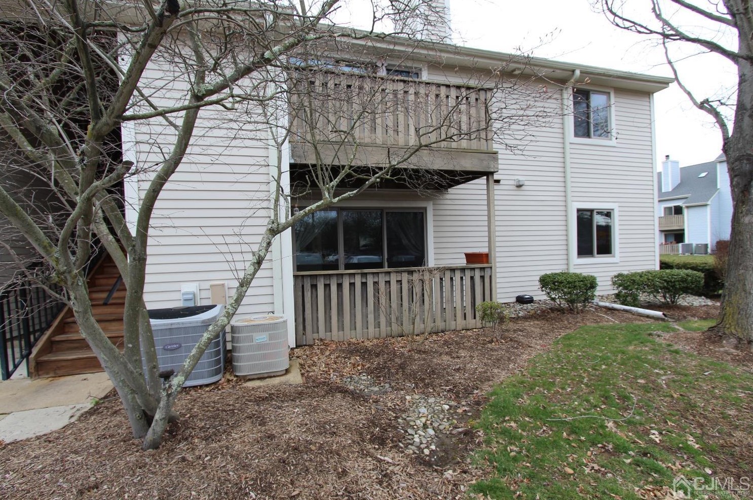 1113 Aspen Dr, Plainsboro, NJ 08536