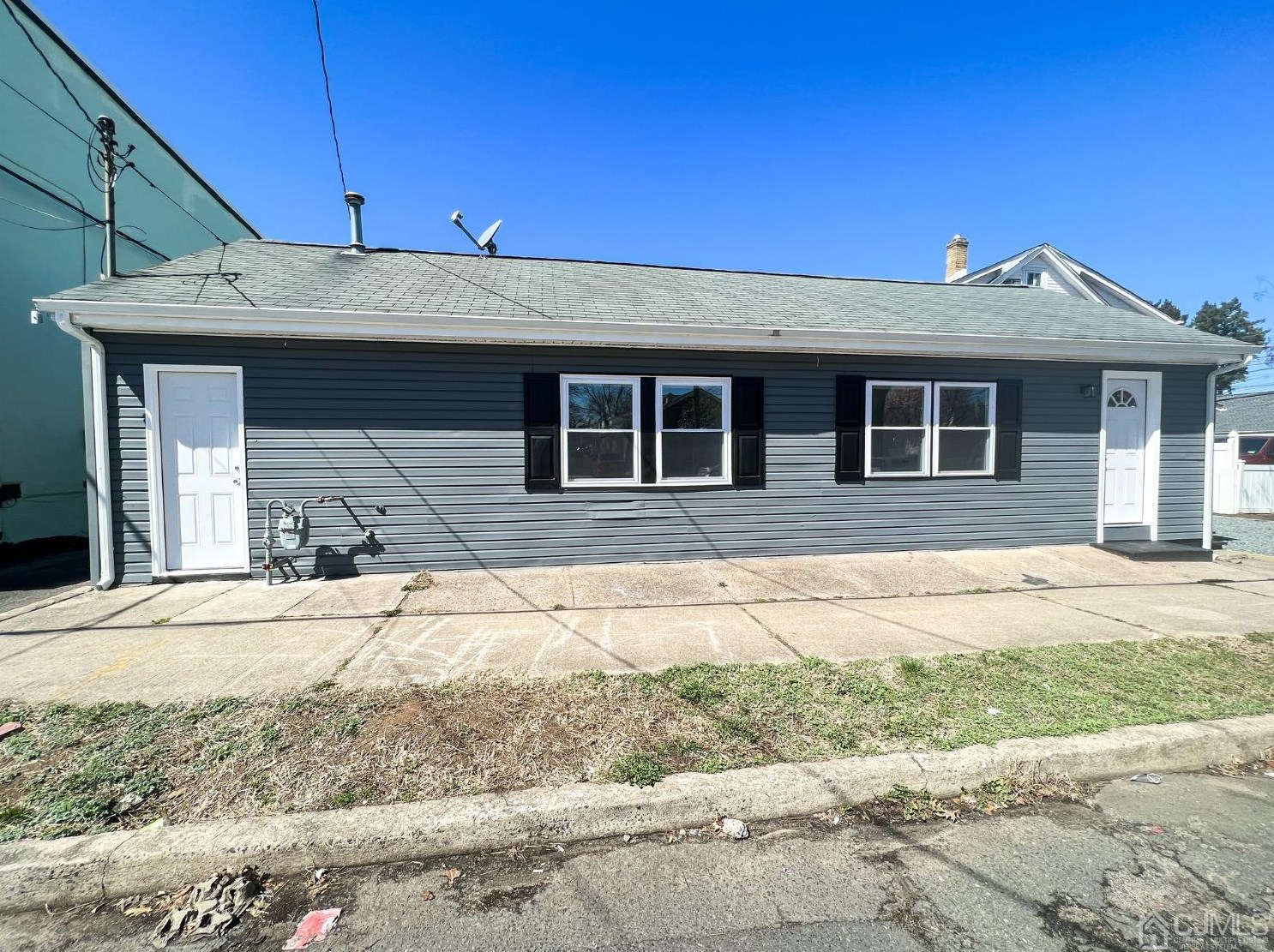 117 Samuel St, Trenton, NJ 08610-5915