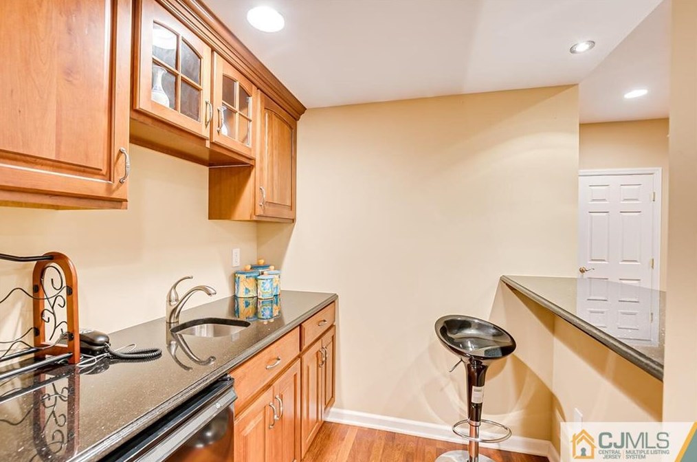 15 10 Eyck Pl, Edison NJ 08820-3223 exterior