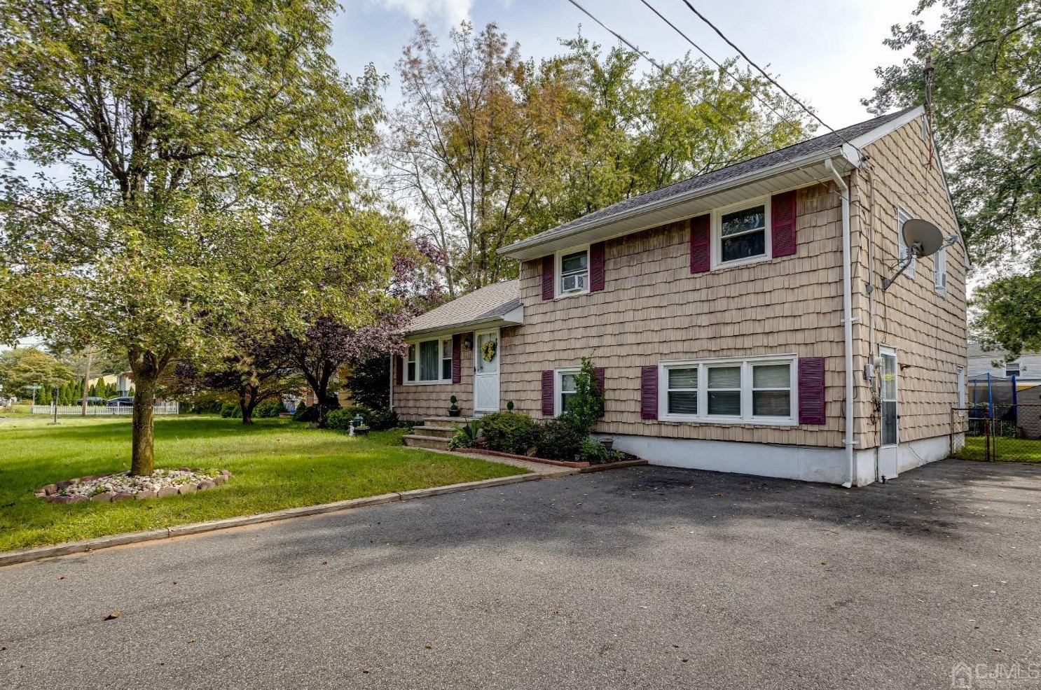 124 9th St, Piscataway, NJ 08854