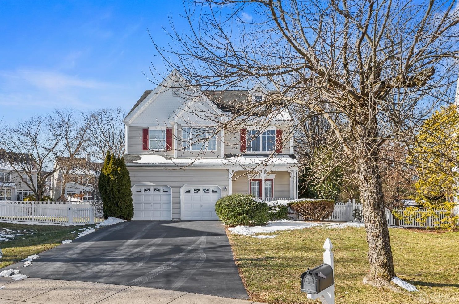 10 Saylor Ct, Plainsboro, NJ 08536-2011