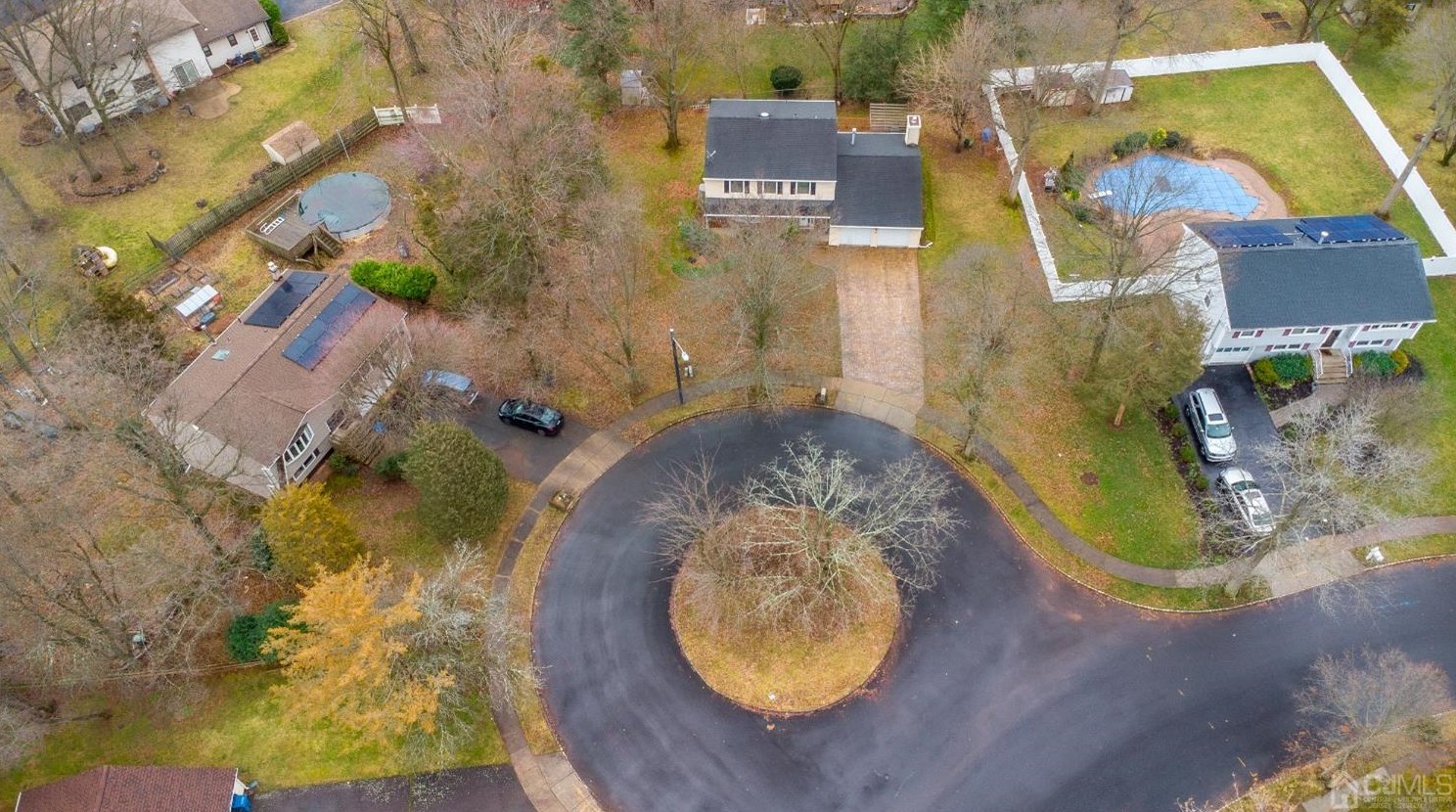 29 Winterberry Cir, Piscataway, NJ 08854