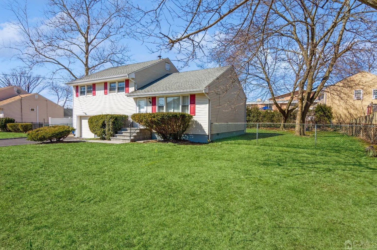 219 Plainfield Ave, Piscataway, NJ 08854