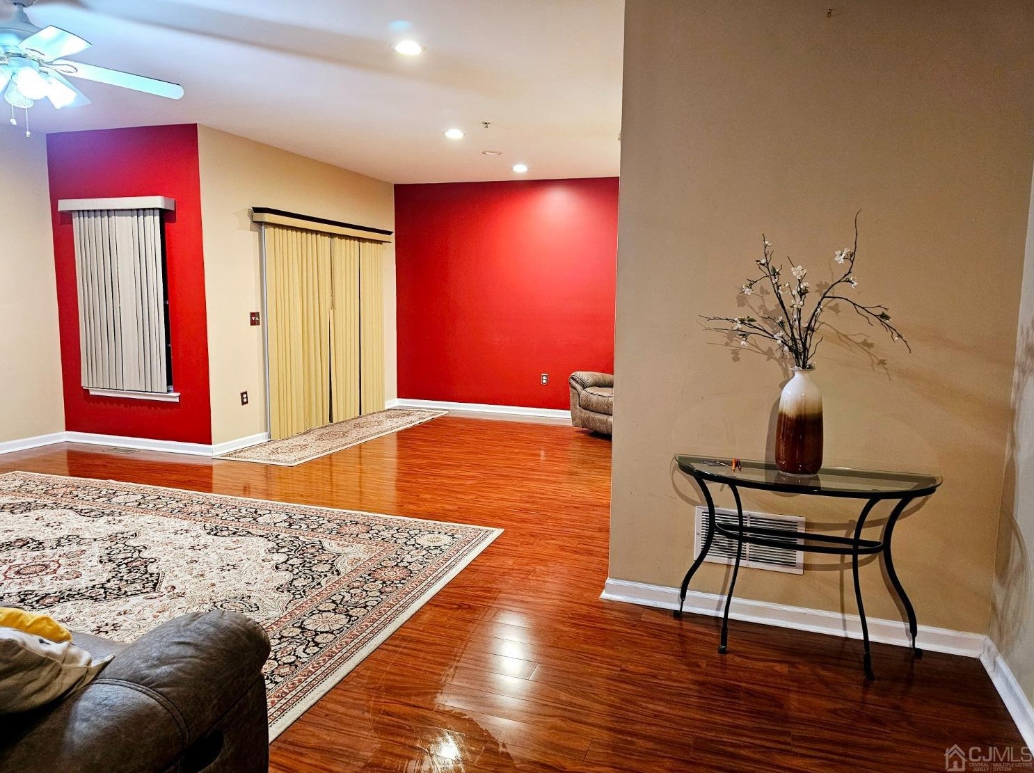 108 Forest Dr, Piscataway, NJ 08854