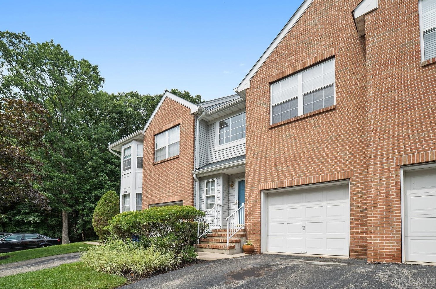 284 Shady Oak Ct, Piscataway, NJ 08854
