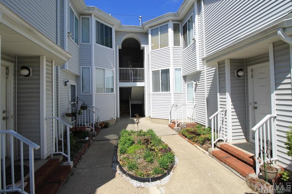 605 Jesse Way, Piscataway, NJ 08854-6408