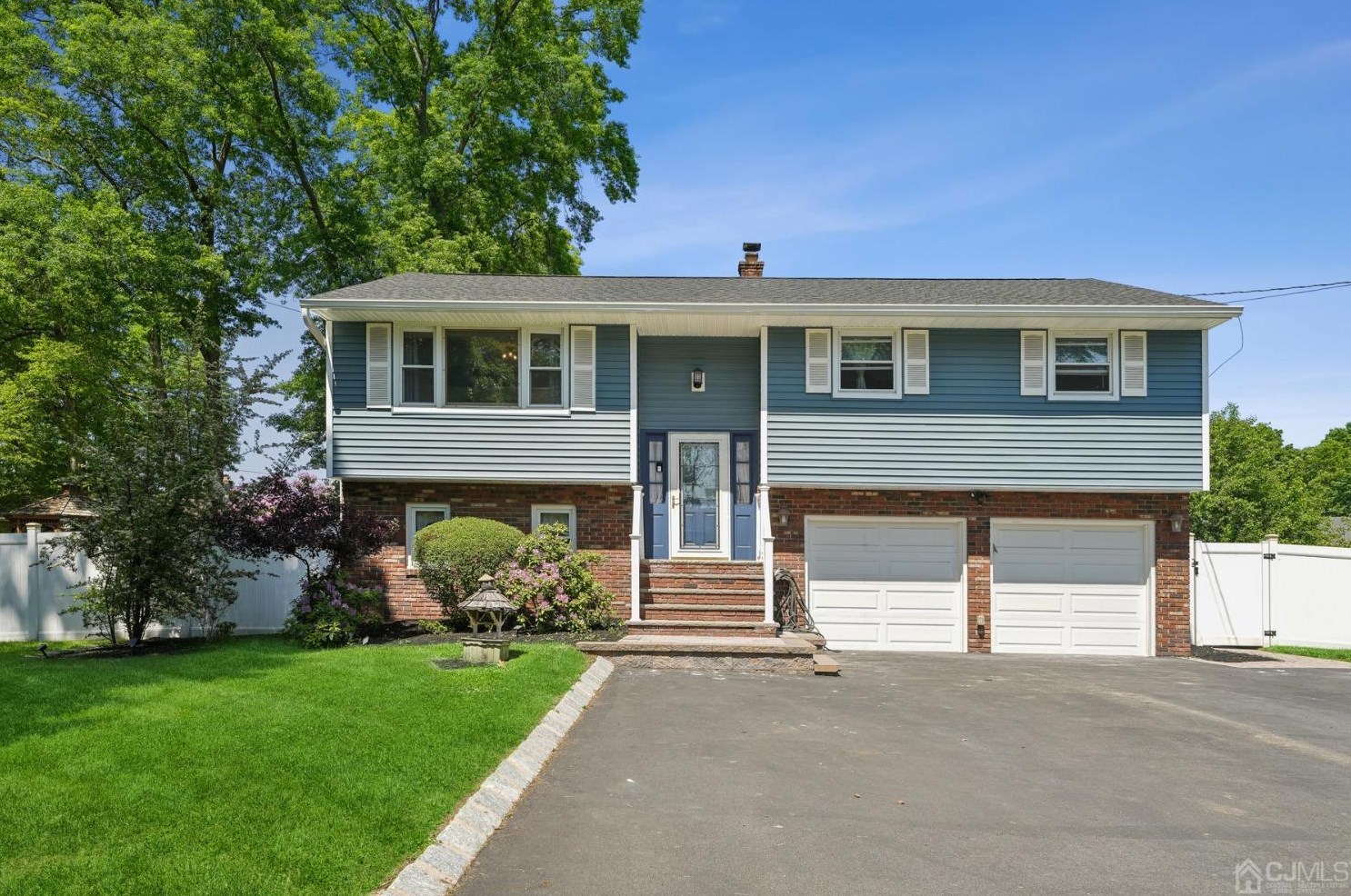 159 Brewster Ave, Piscataway, NJ 08854-2324