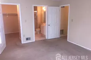 72 Joyner Ct, Lawrence Township, NJ 08648 - Photo 4