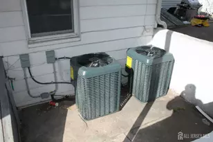 519 Roosevelt Ave, Carteret, NJ 07008 - Photo 20