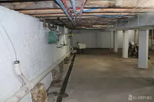 519 Roosevelt Ave, Carteret, NJ 07008 - Photo 16