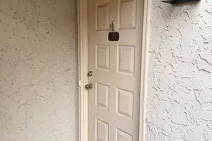 29 Gate House Ln, Edison, NJ 08820 - Photo 6