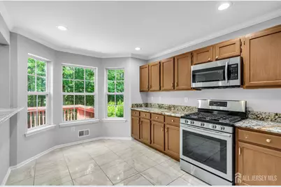 242 Hawthorne Road, North Brunswick Township, NJ 08902 - Photo 10