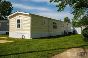 7 Deer Brook Blvd, North Brunswick Township, NJ 08902 - Photo 4