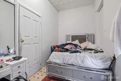 264 Washington Street, Perth Amboy, NJ 08861 - Photo 8